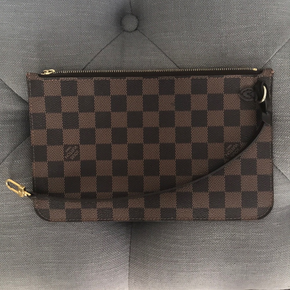 Louis Vuitton Neverfull Pouchette